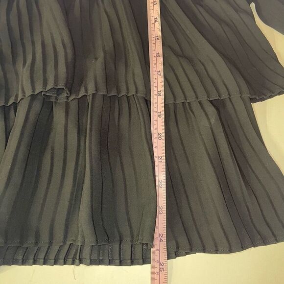 J. Jill Black Ruffle Tiered Blouse size Small - Picture 7 of 9
